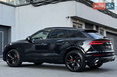 Позашляховик / Кросовер Audi Q8 2019 в 