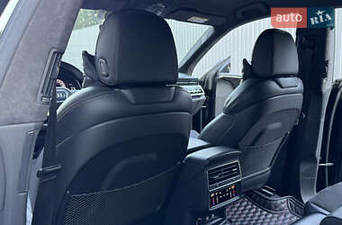 Позашляховик / Кросовер Audi Q8 2019 в 