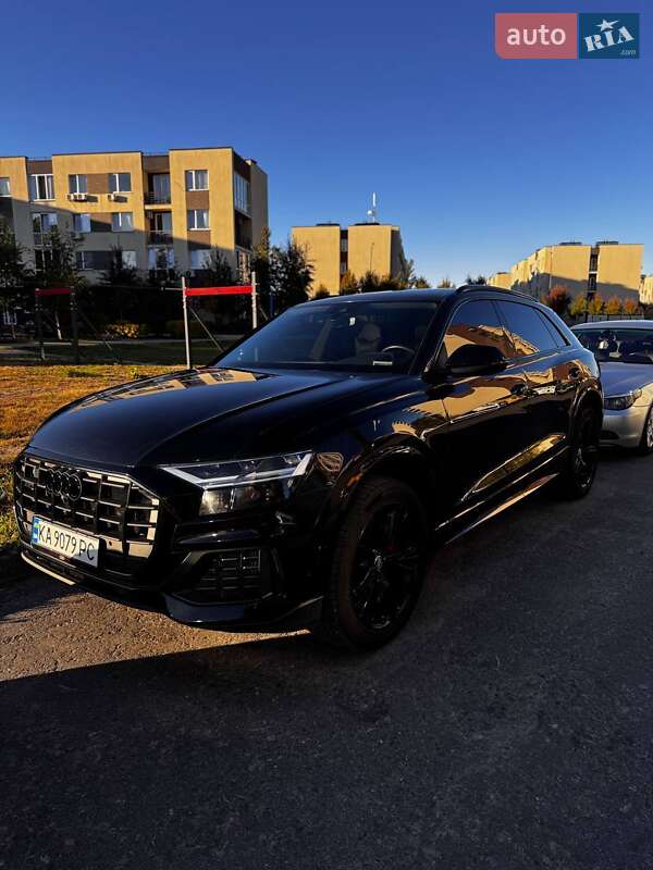 Внедорожник / Кроссовер Audi Q8 2018 в Киеве