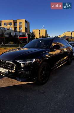 Внедорожник / Кроссовер Audi Q8 2018 в 