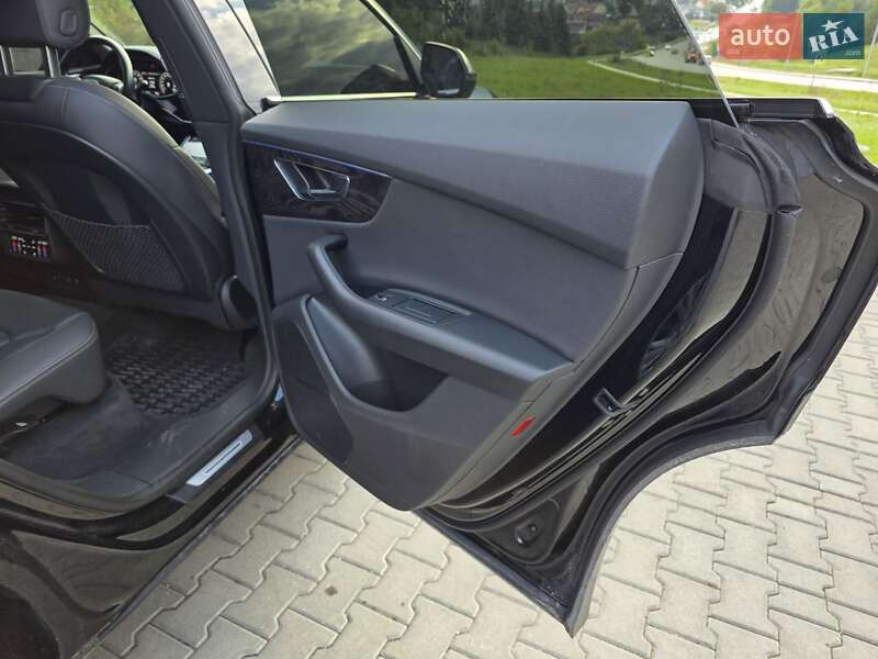 Позашляховик / Кросовер Audi Q8 2021 в Тернополі