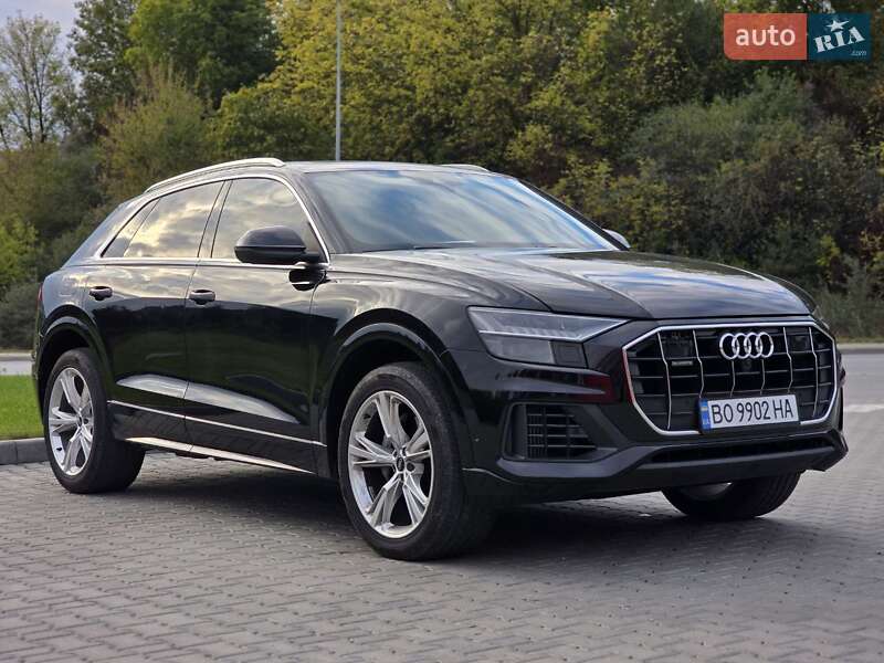 Позашляховик / Кросовер Audi Q8 2021 в Тернополі