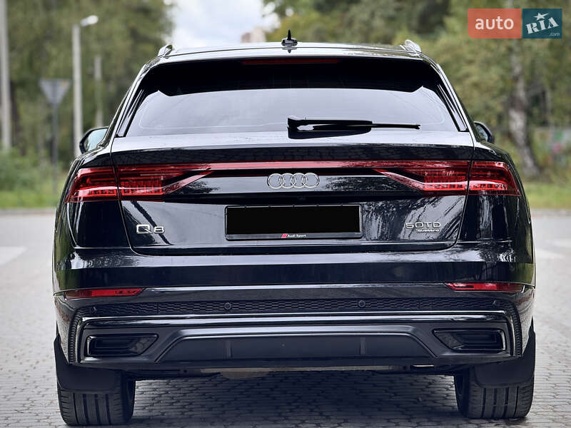 Позашляховик / Кросовер Audi Q8 2021 в Львові