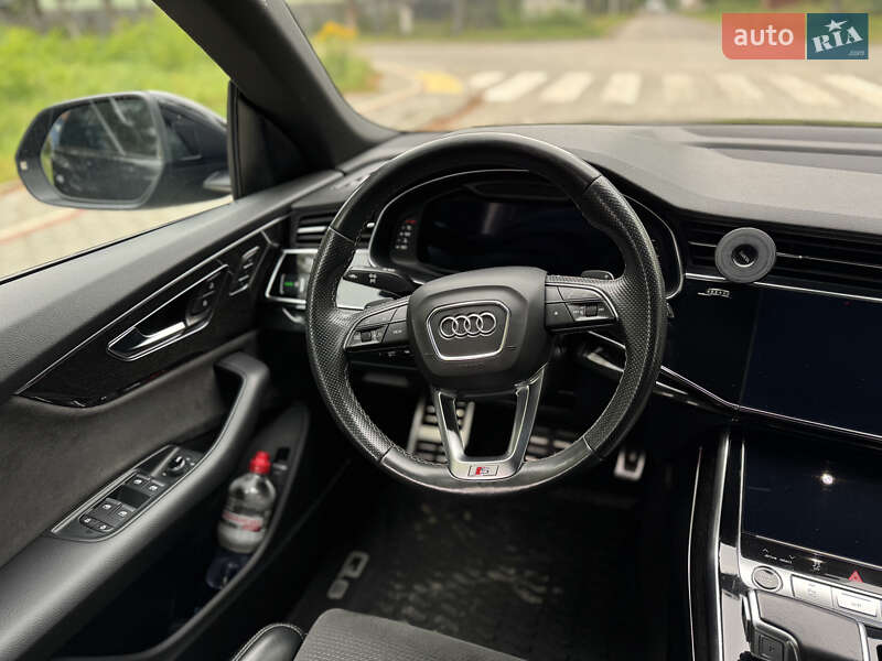 Позашляховик / Кросовер Audi Q8 2021 в Львові