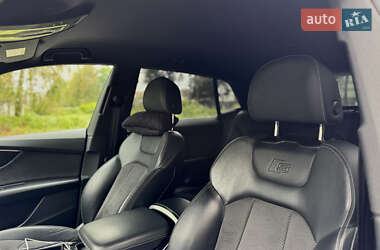 Внедорожник / Кроссовер Audi Q8 2021 в 