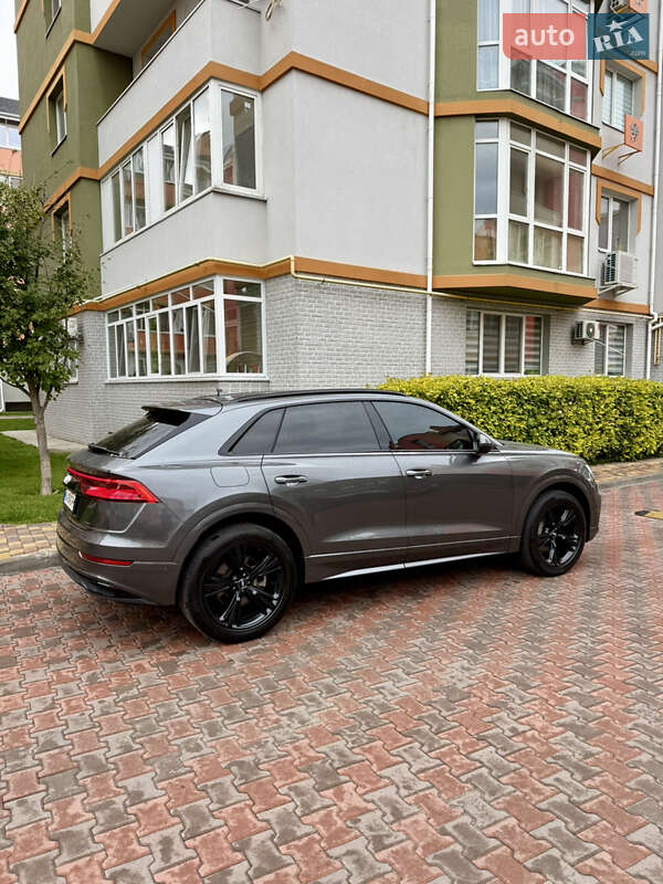 Позашляховик / Кросовер Audi Q8 2019 в Києві