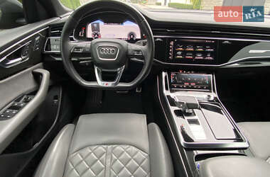 Внедорожник / Кроссовер Audi Q8 2019 в 