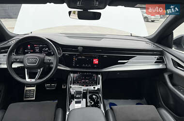 Позашляховик / Кросовер Audi Q8 2022 в 