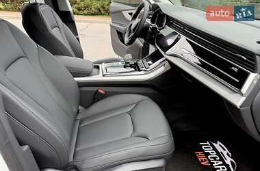 Внедорожник / Кроссовер Audi Q8 2025 в 