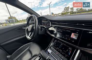 Внедорожник / Кроссовер Audi Q8 2018 в 