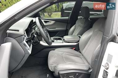 Внедорожник / Кроссовер Audi Q8 2020 в 