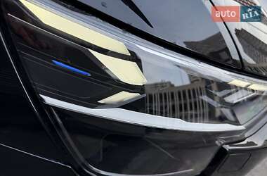 Внедорожник / Кроссовер Audi Q8 2023 в 