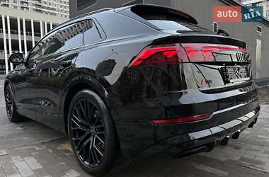 Внедорожник / Кроссовер Audi Q8 2023 в 