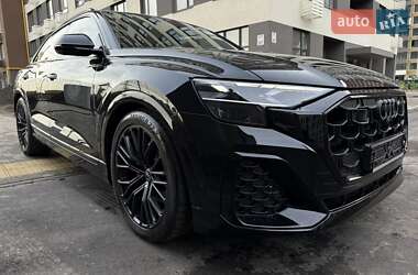 Внедорожник / Кроссовер Audi Q8 2023 в 