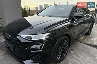 Внедорожник / Кроссовер Audi Q8 2023 в 