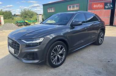 Внедорожник / Кроссовер Audi Q8 2018 в 