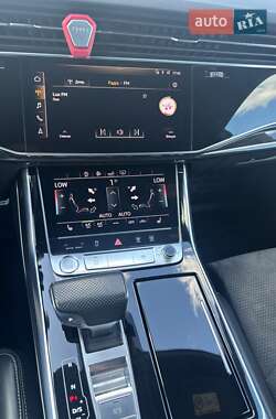 Внедорожник / Кроссовер Audi Q8 2018 в 