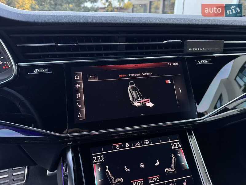 Внедорожник / Кроссовер Audi Q8 2019 в Ужгороде