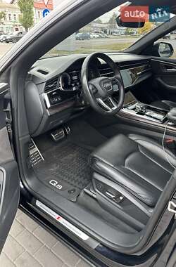 Внедорожник / Кроссовер Audi Q8 2021 в 