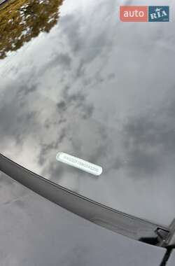 Внедорожник / Кроссовер Audi Q8 2021 в 