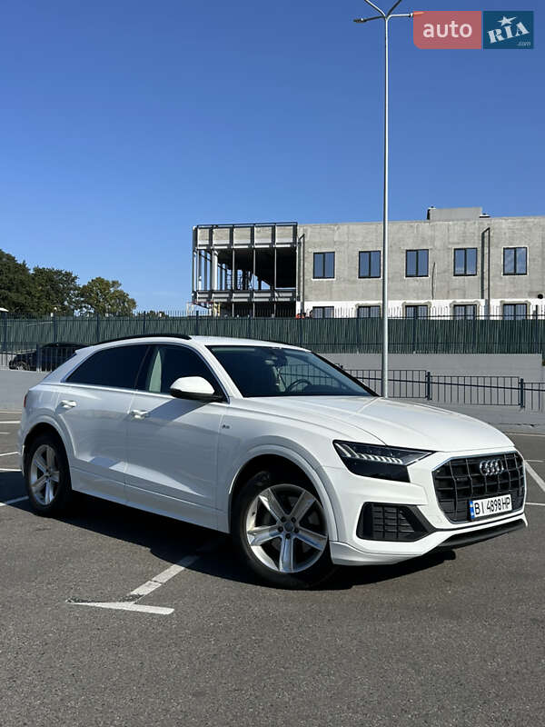 Внедорожник / Кроссовер Audi Q8 2019 в Полтаве