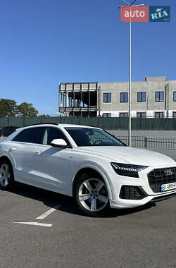 Внедорожник / Кроссовер Audi Q8 2019 в 