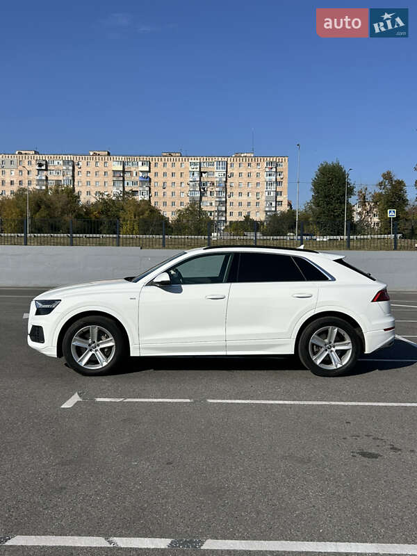 Внедорожник / Кроссовер Audi Q8 2019 в Полтаве