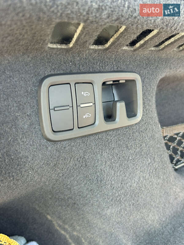 Внедорожник / Кроссовер Audi Q8 2019 в Полтаве