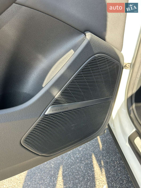 Внедорожник / Кроссовер Audi Q8 2019 в Полтаве