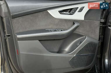 Внедорожник / Кроссовер Audi Q8 2020 в 