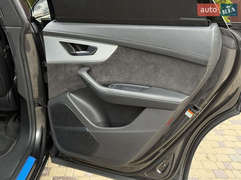 Внедорожник / Кроссовер Audi Q8 2020 в Тернополе