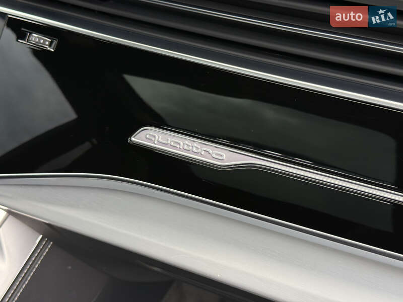 Внедорожник / Кроссовер Audi Q8 2020 в Тернополе