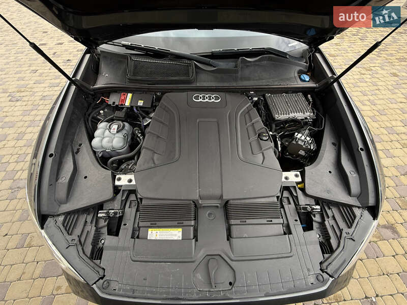 Внедорожник / Кроссовер Audi Q8 2020 в Тернополе