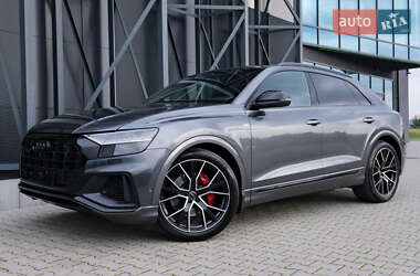 Внедорожник / Кроссовер Audi Q8 2020 в 