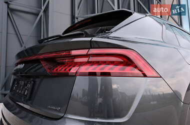Внедорожник / Кроссовер Audi Q8 2020 в 