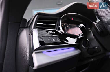 Внедорожник / Кроссовер Audi Q8 2020 в 