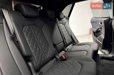 Внедорожник / Кроссовер Audi Q8 2025 в 