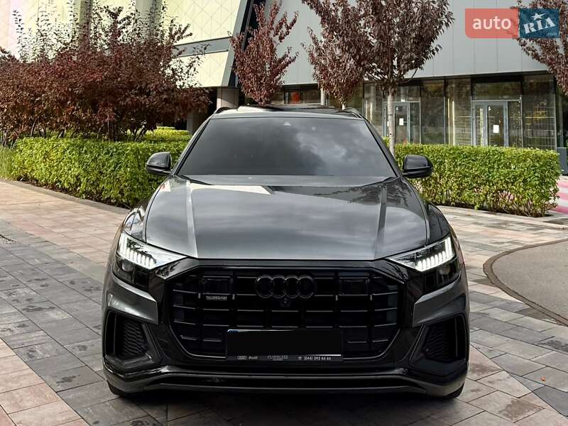Внедорожник / Кроссовер Audi Q8 2019 в Киеве