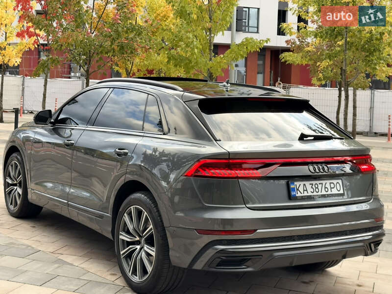 Внедорожник / Кроссовер Audi Q8 2019 в Киеве