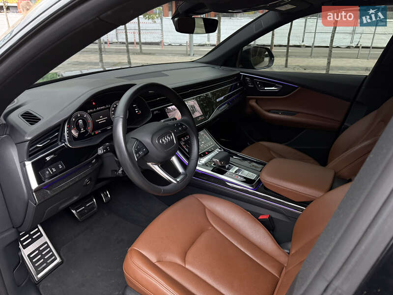 Внедорожник / Кроссовер Audi Q8 2019 в Киеве