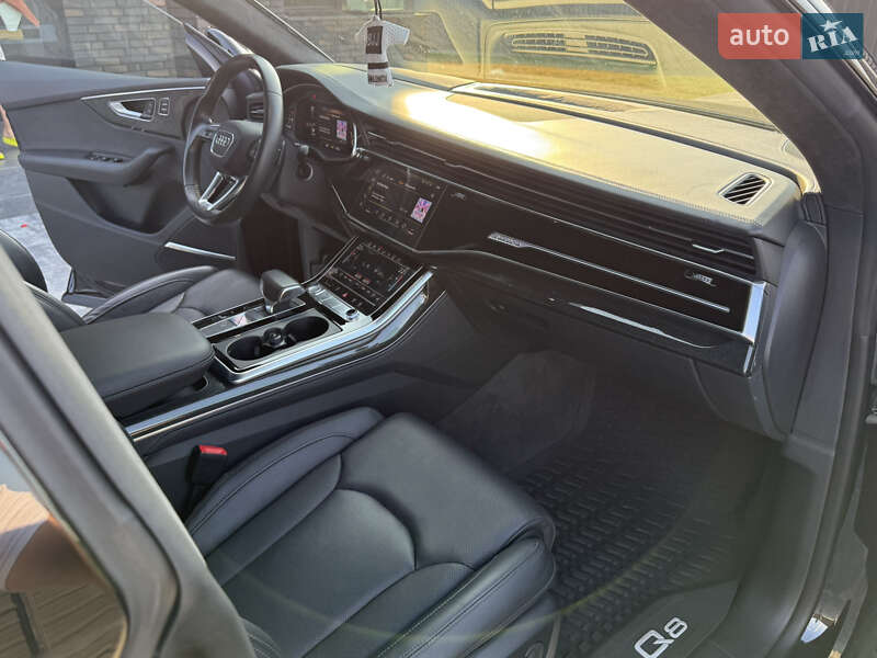 Позашляховик / Кросовер Audi Q8 2018 в Луцьку