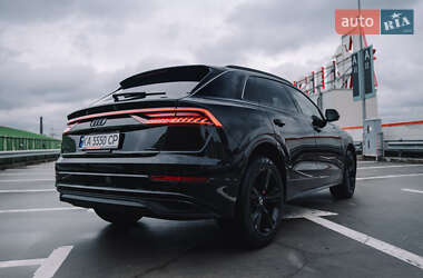 Внедорожник / Кроссовер Audi Q8 2018 в 