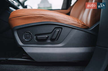 Внедорожник / Кроссовер Audi Q8 2018 в 