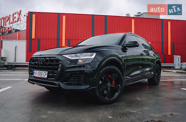 Внедорожник / Кроссовер Audi Q8 2018 в 