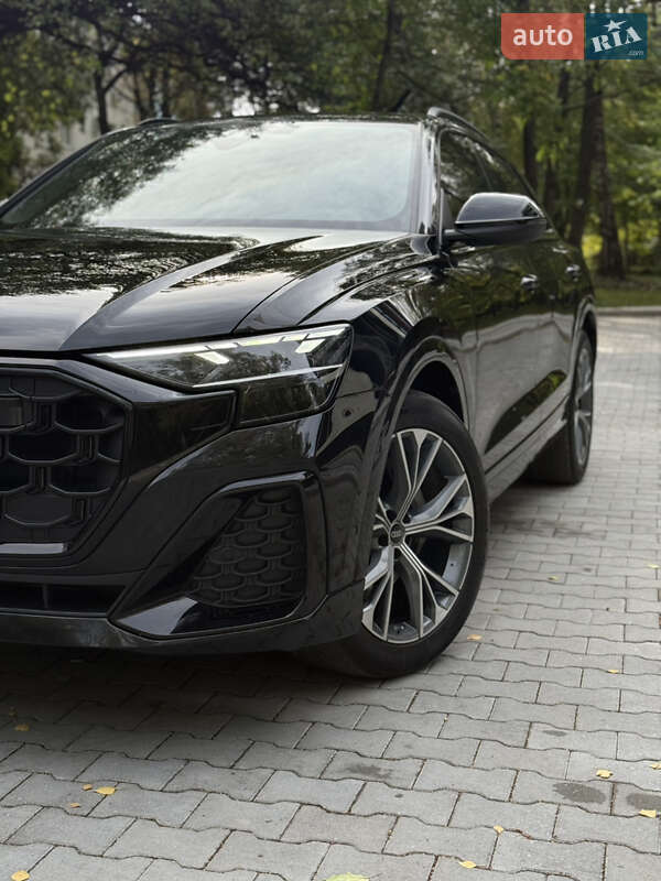 Позашляховик / Кросовер Audi Q8 2024 в Тернополі