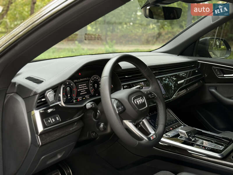 Позашляховик / Кросовер Audi Q8 2024 в Тернополі