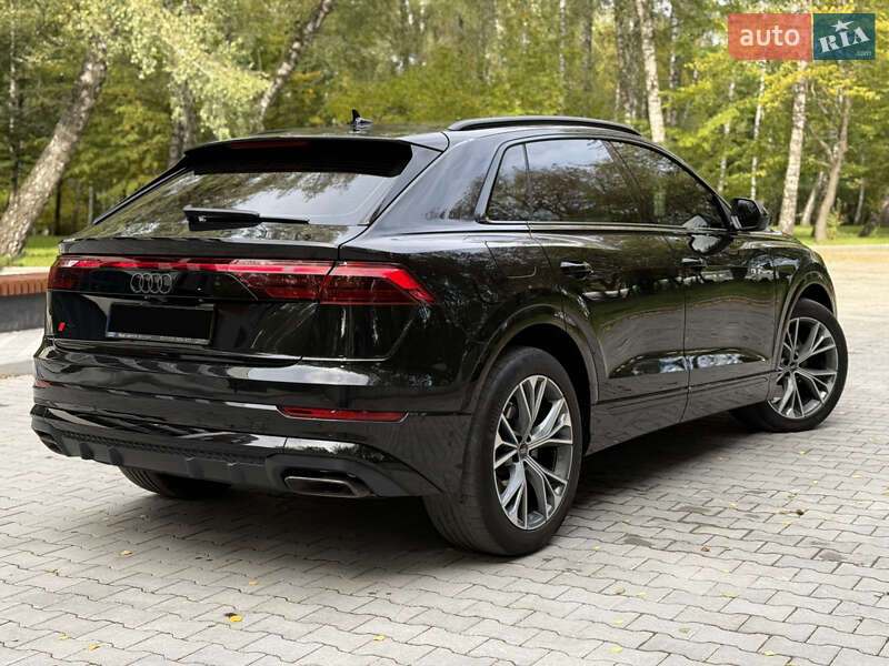 Позашляховик / Кросовер Audi Q8 2024 в Тернополі