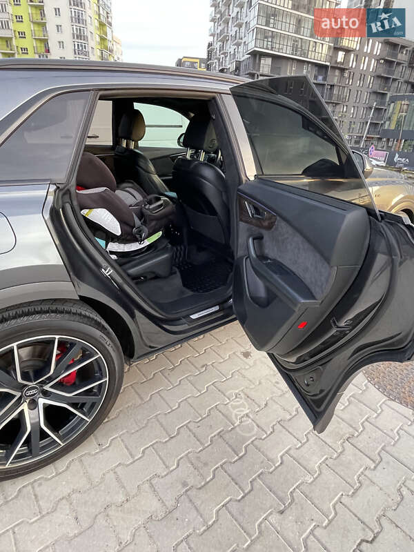 Внедорожник / Кроссовер Audi Q8 2018 в Львове