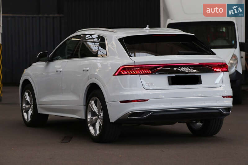 Позашляховик / Кросовер Audi Q8 2022 в Києві фото 5 Позашляховик / Кросовер Audi Q8 2022 в Києві