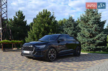 Внедорожник / Кроссовер Audi Q8 2020 в 